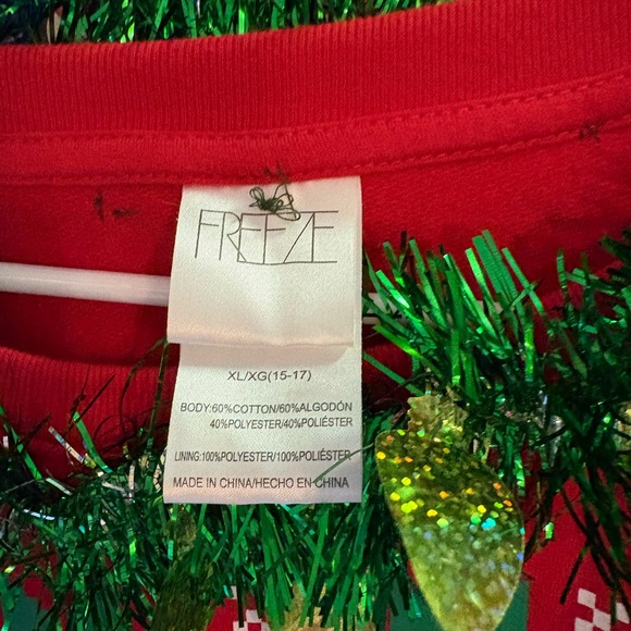Freeze Red Sweater with Green Garland - Picture 2 of 4